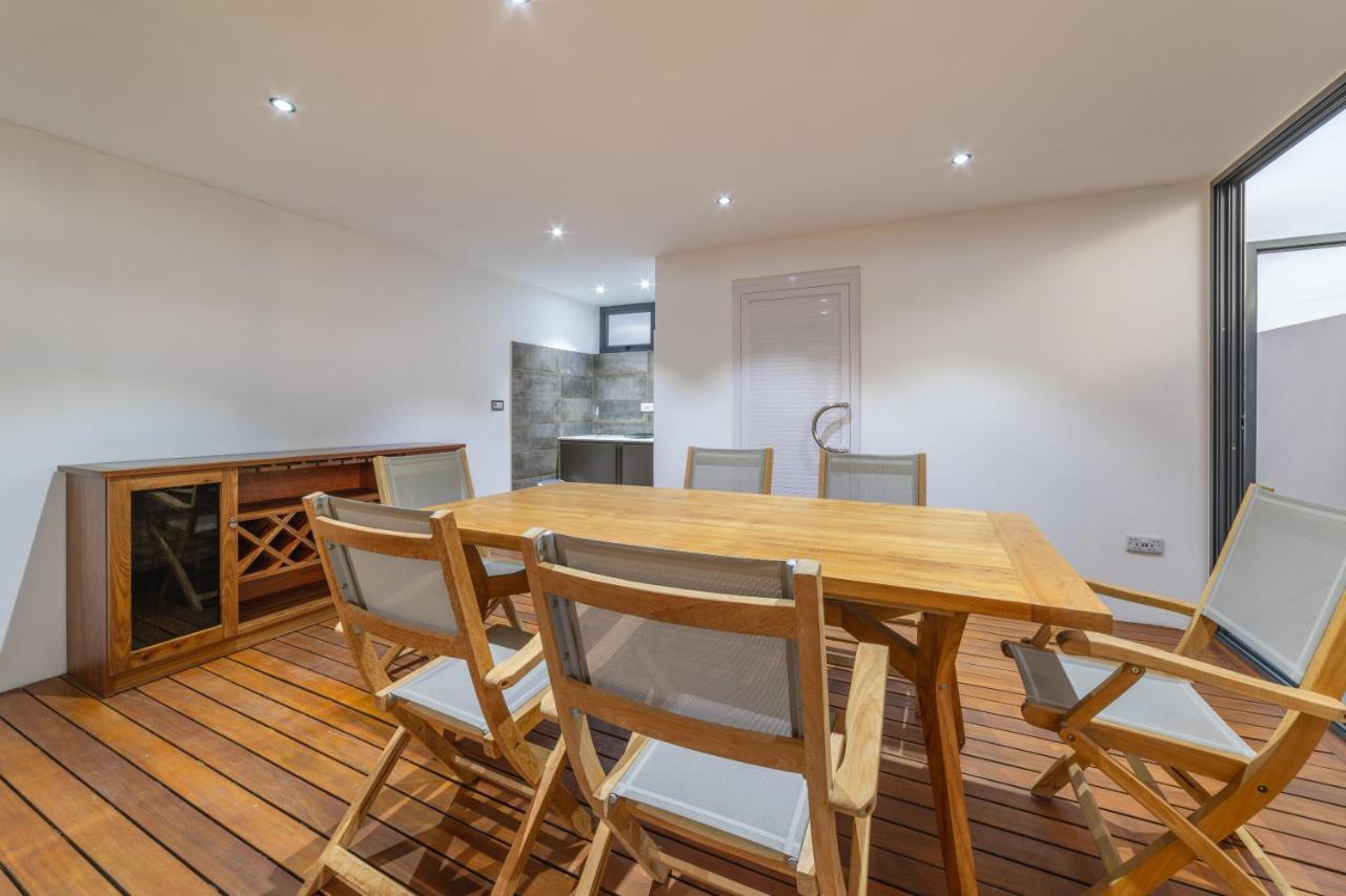 One Bay Residence Unit 15 - Penthouse With Private Roof Top, Jacuzzi And Sea View Grand Bay Buitenkant foto
