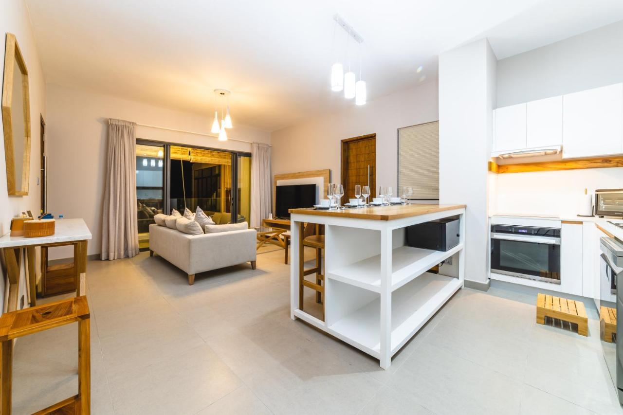 One Bay Residence Unit 15 - Penthouse With Private Roof Top, Jacuzzi And Sea View Grand Bay Buitenkant foto