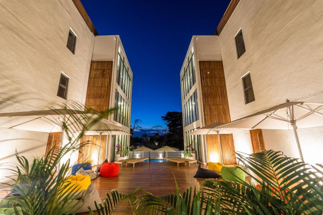 One Bay Residence Unit 15 - Penthouse With Private Roof Top, Jacuzzi And Sea View Grand Bay Buitenkant foto